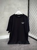 CAMISETA STRANGER OVERSIZED “KNUCKLES” - PRETA