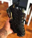 Nike Vapormax Plus Preto/Dourado